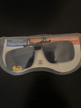 Foster Grant Black Polarized Flip-Up Sunglasses